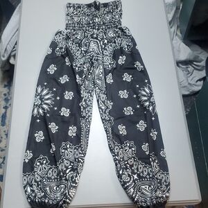 Black and White Paisley Print Jumosuit